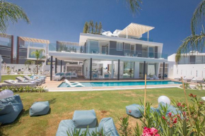 Luxurious and Extravagant 5 stars villa